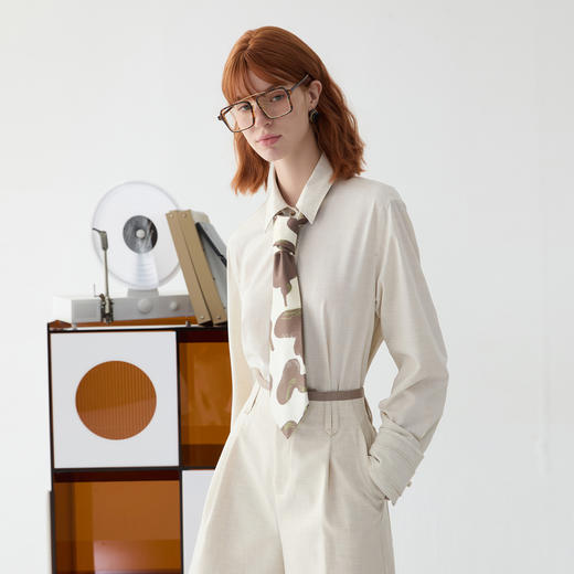谜底简约衬衫长袖女2025春新品通勤风宽松设计感衬衣女251MC0025 商品图1