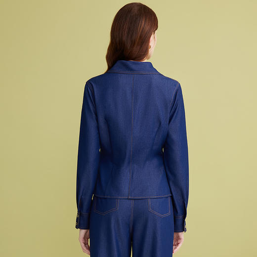 EITIE爱特爱复古百搭显瘦V领收腰短款牛仔衬衫上衣春季新款A2509505 商品图4