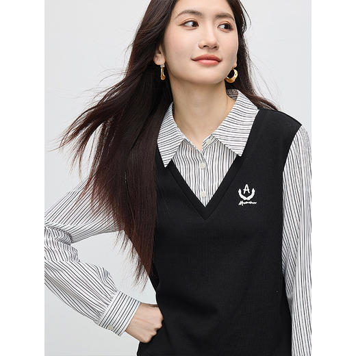 【年终特卖】熙世界学院风假两件条纹衬衫领卫衣女套头休闲显瘦上衣2025春新款 商品图4