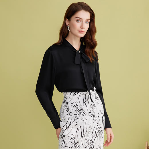 EITIE爱特爱春季新款温柔百搭显瘦飘带上衣7713402 商品图8