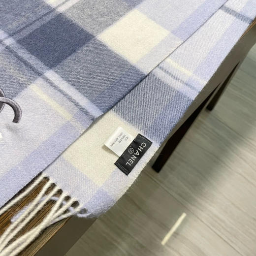 秋冬特惠💰260 香奈儿新款围巾 搭配利器 香奈儿系列货 专供vip产品 纹路织法使围巾 商品图8