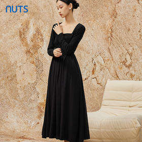 NUTS秋冬款气质修身方领显瘦高腰A字黑色长袖连衣裙女342102290