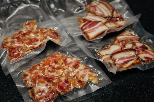 优选|减盐减油腊肠/腊肉，无烟熏无防腐剂 腊香四溢  咸香下饭 有腊味才叫年 4袋*1礼盒 商品图2