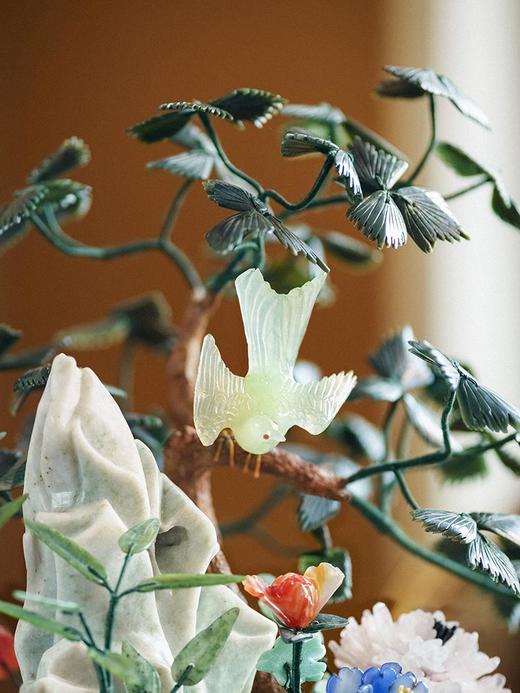 【已售】独角鹿西洋古董 20世纪中国创汇时期出品宝相花纹景泰蓝盆装饰「飞鸟竹菊」珍宝像生盆景 商品图2