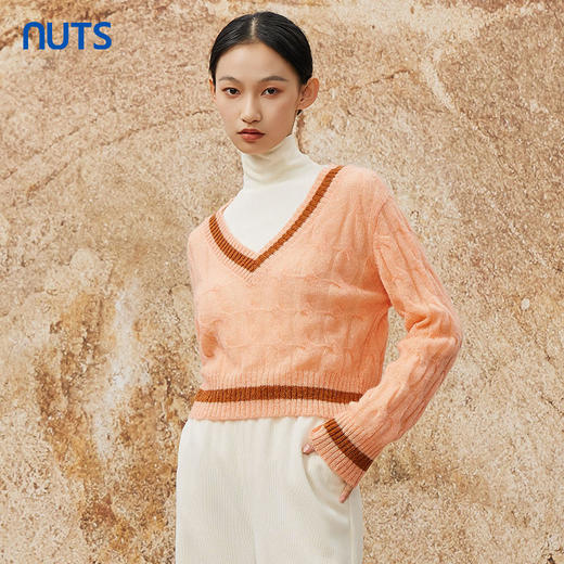 NUTS新款V领时尚气质撞色慵懒保暖毛织套头衫女335052266 商品图0