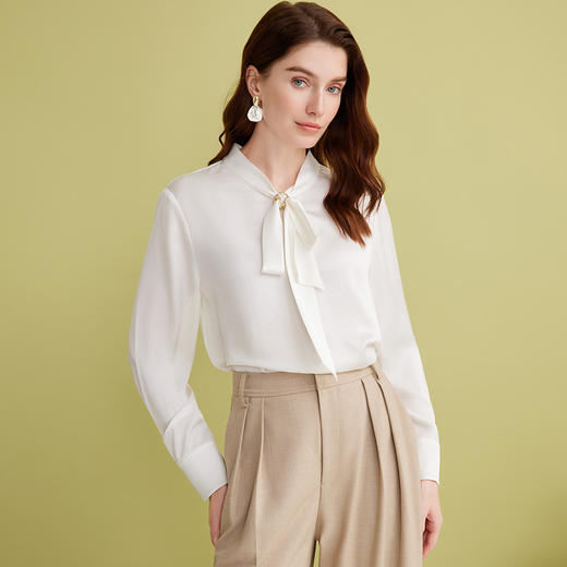 EITIE爱特爱春季新款温柔百搭显瘦飘带上衣7713402 商品图3