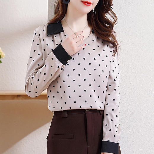 KQLE324N1211 2025春季新款宽松显瘦醋酸波点拼接领休闲衬衣修身显瘦小衫 商品图2