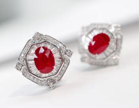 2.2ct刻面红宝石耳钉