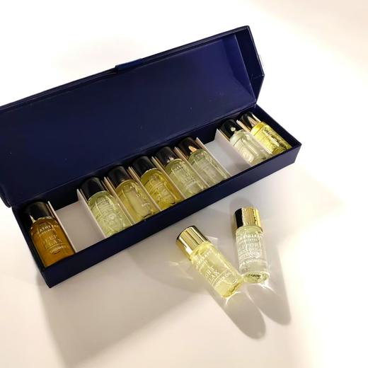 AA 英国皇室香薰 迷你沐浴精油礼盒3ml*10 雅容玛香薰之家 Aromatherapy Associates  保税仓发货 商品图0