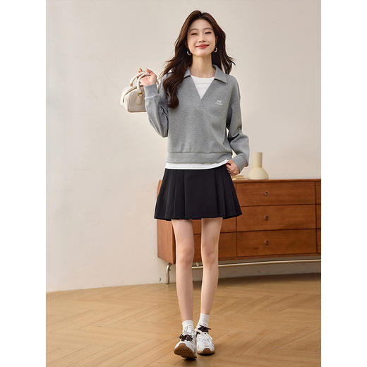 【年终特卖】熙世界2025春秋新款学院风假两件卫衣女宽松休闲套头拼接翻领上衣 商品图4