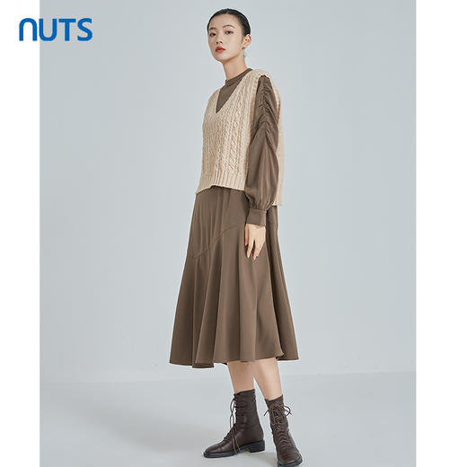 NUTS秋冬款复古气质宽松设计感森女系长袖连衣裙两件套241103039B 商品图0