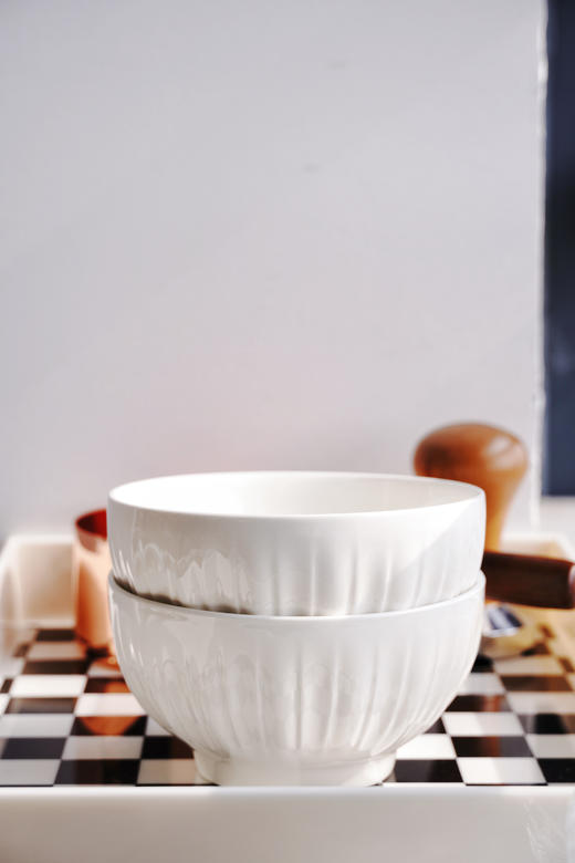 💥吃饭的家伙是艺术品❗❗ 年货节限时惠🍅：6盘或10碗仅需💰29.9🔺【Trees&wind纯白金盏花系列盘碗】 1380℃高温烧制🔥 花型纹理特级格调🌟 商品图6