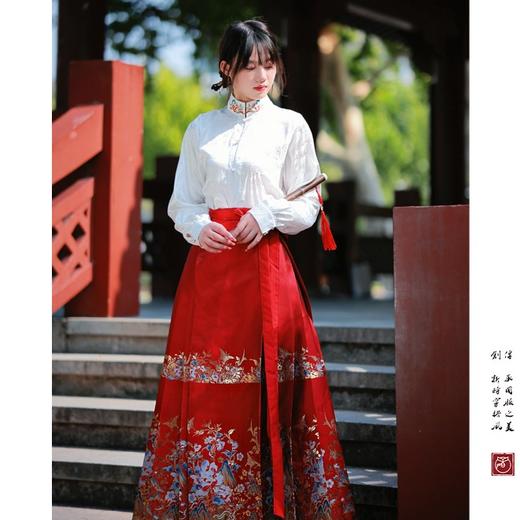 【蝶恋花·霞坞】新中式国风套装织金印花工艺国风马面裙套装 商品图1