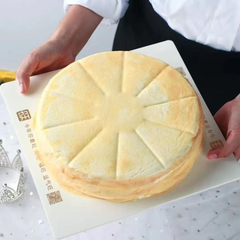 2.5磅表面无装饰裸千层蛋糕