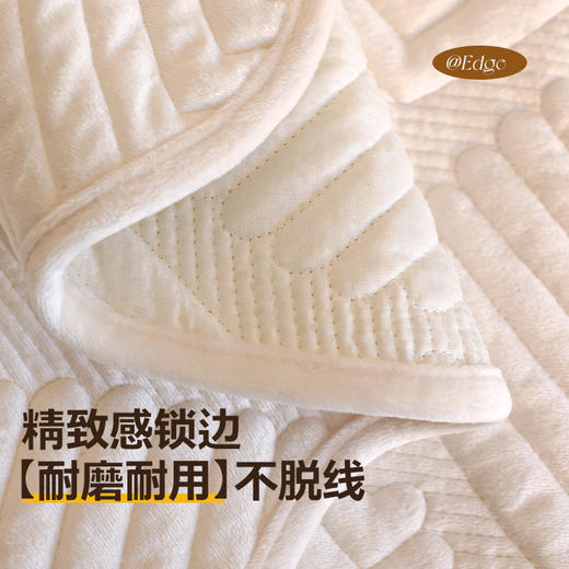 【加厚夹棉真材实料】秋冬奶油风牛奶绒沙发垫 2024新款冬季毛绒软糯厚实防滑坐垫 商品图3