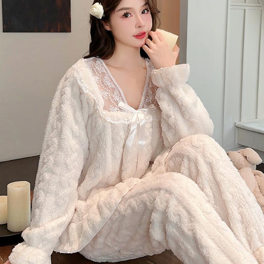 【公主风！法兰绒蕾丝花边睡衣】品质生活舒适睡眠，秋冬法兰绒蕾丝花边女士睡衣，甜美性感保暖睡衣女家居服套装QQ 商品图5
