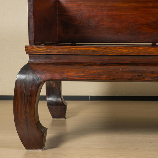 红木独板三围屏罗汉床及炕桌 商品图1