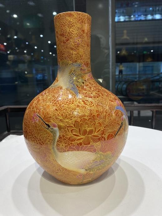 珐琅油红万花云鹤天球 商品图0