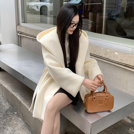 西遇短款白色大衣女秋季新款保暖气质简约设计感毛呢外套SS141159 商品图3