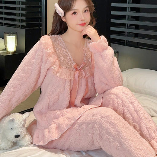 【公主风！法兰绒蕾丝花边睡衣】品质生活舒适睡眠，秋冬法兰绒蕾丝花边女士睡衣，甜美性感保暖睡衣女家居服套装QQ 商品图1