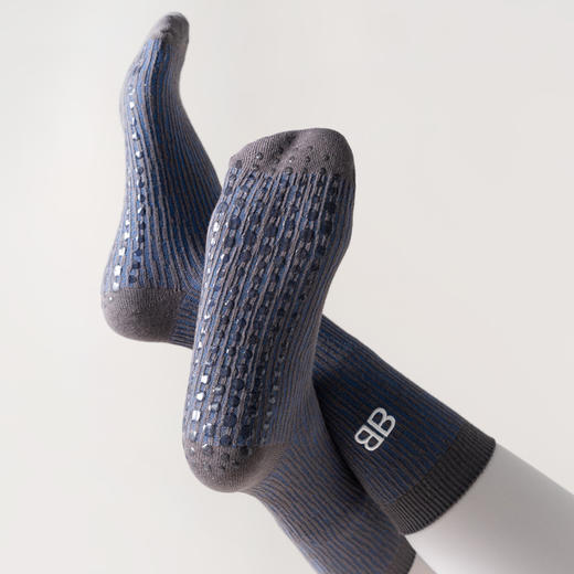 【5双起批，10双以上包邮】新款女瑜伽袜小腿袜ins潮百搭日系时尚运动普拉提袜刺绣B字堆堆袜 商品图3