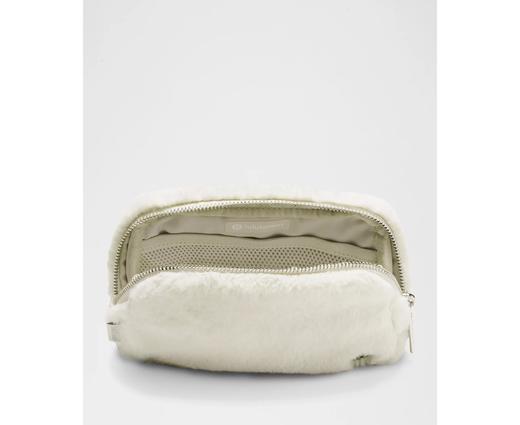 好折！Lululemon Everywhere 毛绒腰包胸包 三色可选 商品图7