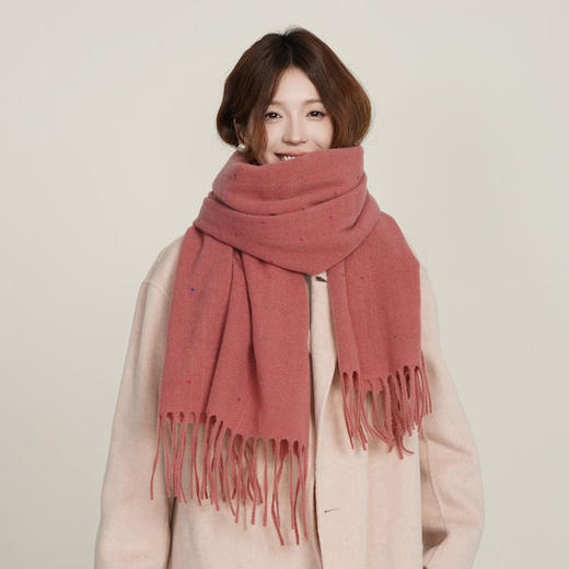 【柔软舒适，暖心相伴】冬季新款美拉德色披肩，单色点点围巾女，保暖舒适时尚靓丽，轻盈软糯亲肤柔软，走线工整精致，学生女性必备！ 商品图1