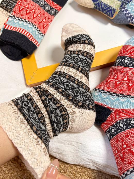 情侣款中长筒复古10双羊毛袜内含真羊毛成分 商品图4