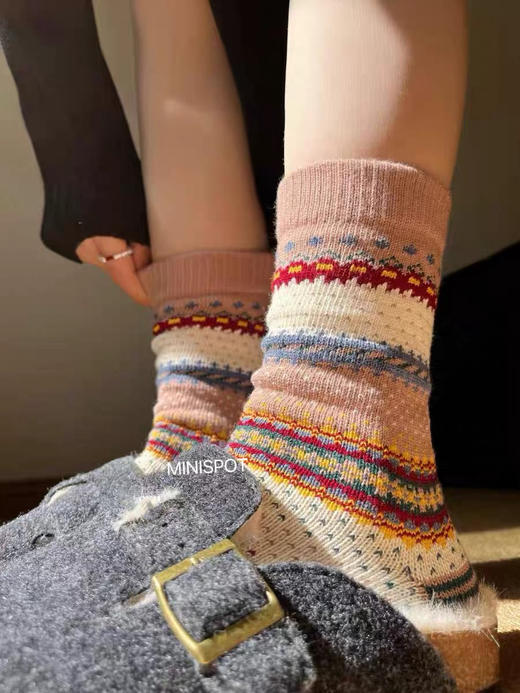 情侣款中长筒复古10双羊毛袜内含真羊毛成分 商品图3