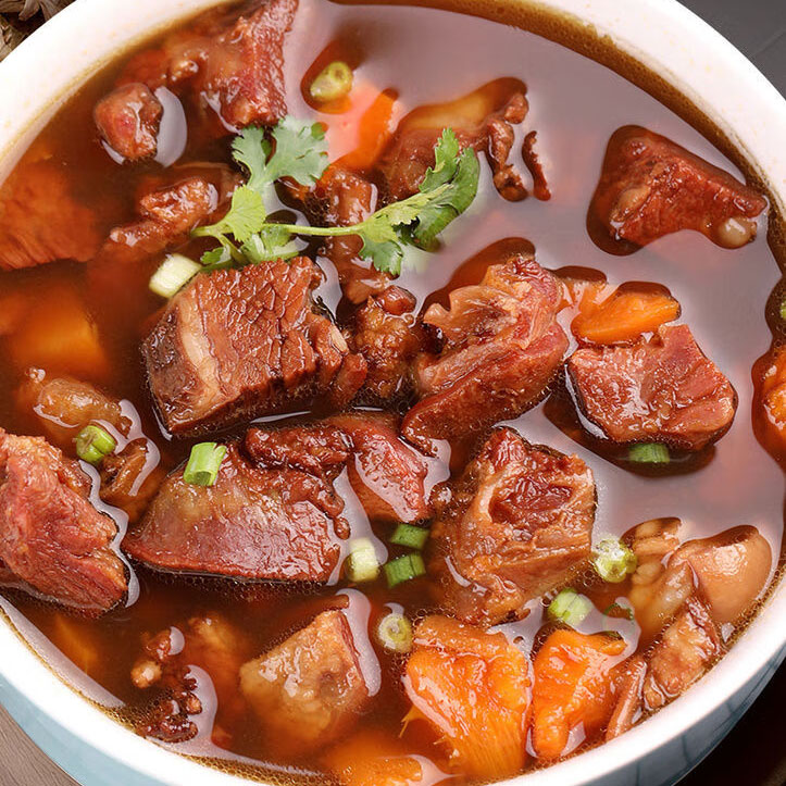 红焖羊肉，15袋组合，精选食材辅以多味香辛料，小火慢炖，匠心老卤，柔嫩味美，口感劲道，入口即化M