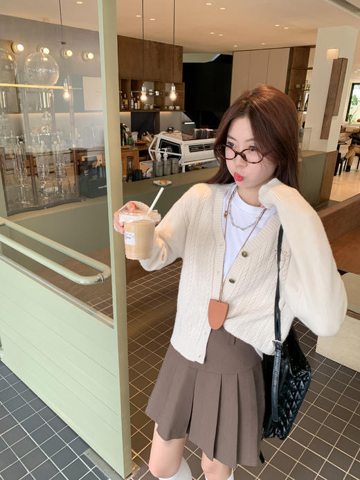 <曾小咸推荐>微信粉丝秒杀专场 仅此今天 活动结束下架【质感miu风】2色毛织开衫 日常169.99/件 立减80 秒杀89.99/件！！ 商品图4