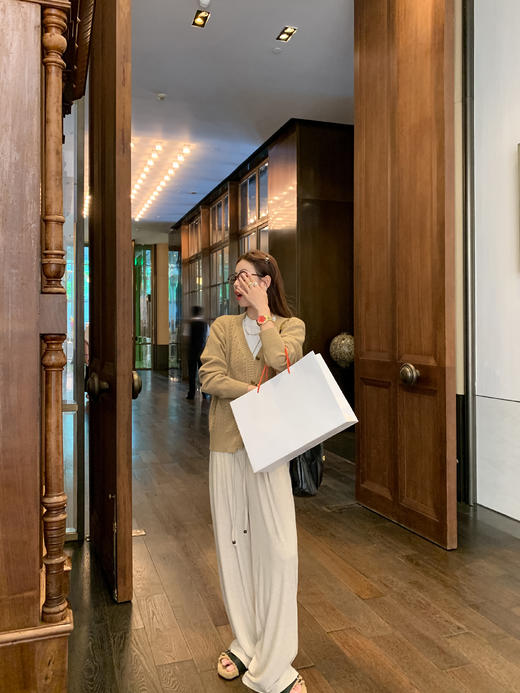 <曾小咸推荐>微信粉丝秒杀专场 仅此今天 活动结束下架【质感miu风】2色毛织开衫 日常169.99/件 立减80 秒杀89.99/件！！ 商品图2