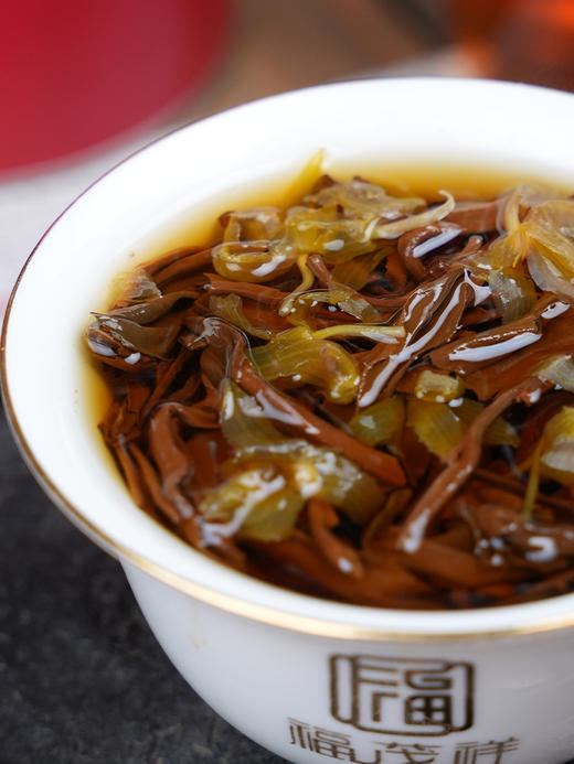 好喝又健康【石斛红茶】铁皮石斛花与古树红茶搭配，茶香更浓、滋味更醇、营养更佳、喉舌生润 80g/罐 商品图3