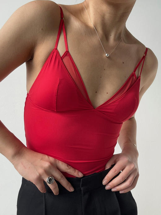 LOAM｜重塑 环保网纱长吊带上衣  [ 水光白 / 烟熏黑 / 象牙肤 / 晴空蓝 / 浓咖棕 ] 商品图11