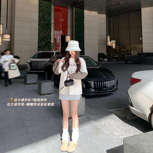 <曾小咸推荐>设计感假两件2色袖子拼接宽松T恤 商品图1