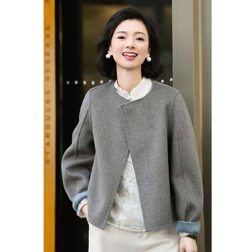 西子/【冬日来信】五彩鱼鳞纹双面穿高支澳毛短大衣/DYBH867 商品图4