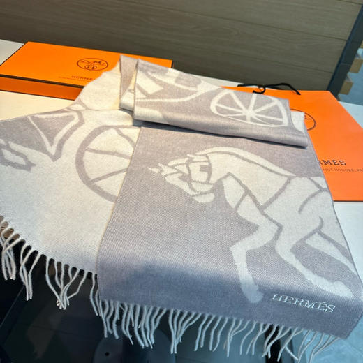 秋冬特惠💰260 爱马仕围巾重磅推荐 羊毛材质 非常保暖 商品图5