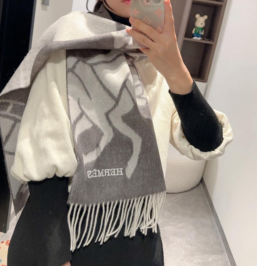秋冬特惠💰260 爱马仕围巾重磅推荐 羊毛材质 非常保暖 商品图0