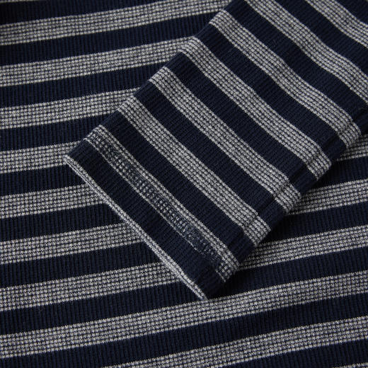 ROMI STUDIO“美式复古”高支棉条纹肌理感V领长袖T恤 RW24WSD1282 商品图3