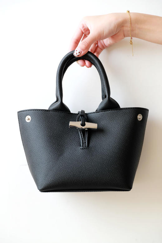 女神竹节扣包一枚，出口法国。盐田港渠道の牛皮革单肩包A122886 商品图8