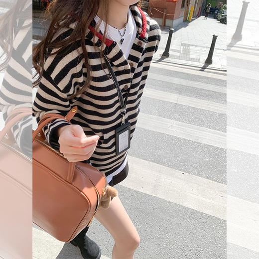 <曾小咸推荐> 黑色条纹连帽毛衣 商品图2