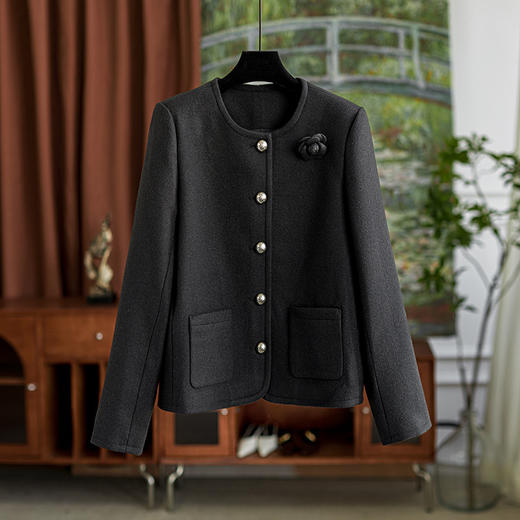 【高货wl】全新升级【铂金会员367/天猫499/差价132】洛诗琳优雅小香风山茶花胸针圆领外套简约时尚气质外套女(03025) 商品图1