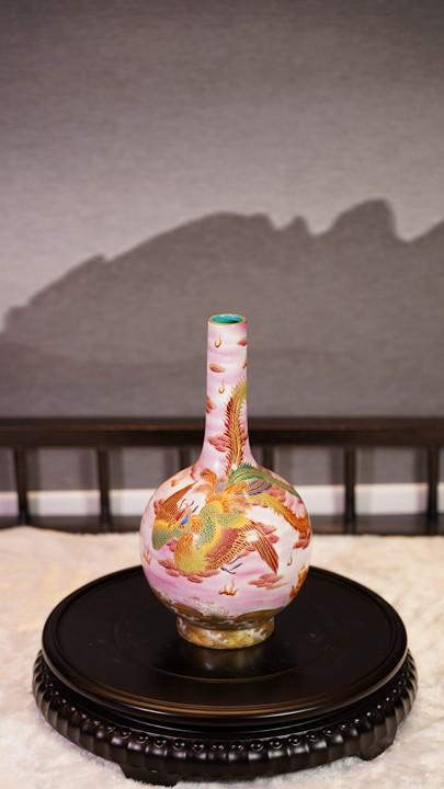 金丝珐琅鲤鱼朝凤胆瓶 商品图0