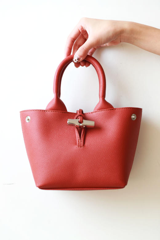 女神竹节扣包一枚，出口法国。盐田港渠道の牛皮革单肩包A122886 商品图10