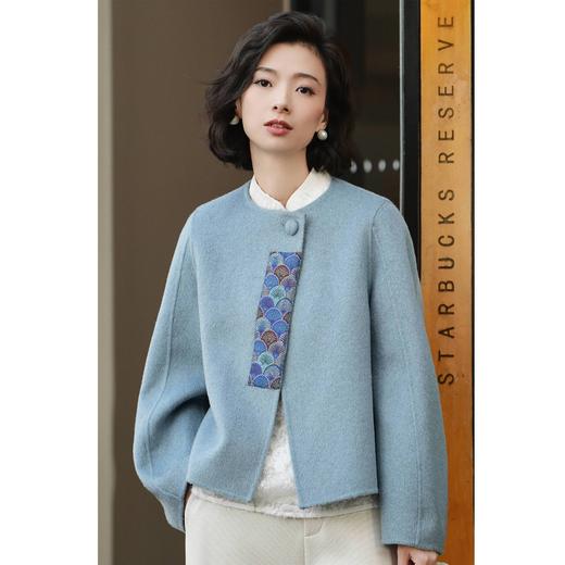 西子/【冬日来信】五彩鱼鳞纹双面穿高支澳毛短大衣/DYBH867 商品图3