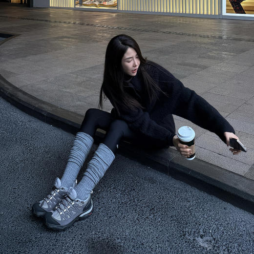 ROMI STUDIO“冬日松弛”绵羊毛纯手工钩针做旧毛织外套 RWBWSY1598 商品图3