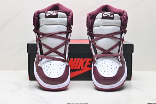 耐克乔丹Air Jordan 1 Retro High OG复古高帮休闲运动板鞋555088-610男女鞋 商品图6