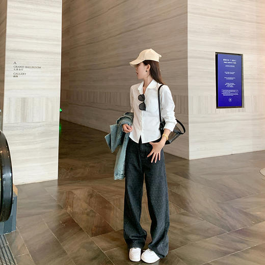 <曾小咸推荐>设计感米白色百搭长袖短款衬衫 商品图2