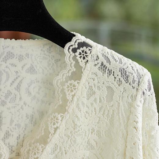 【高货wl】全新升级【铂金会员266/天猫359/差价93】(02416) 洛诗琳法式优雅温柔2025春季新款精致V领气质蕾丝衬衫女 商品图2