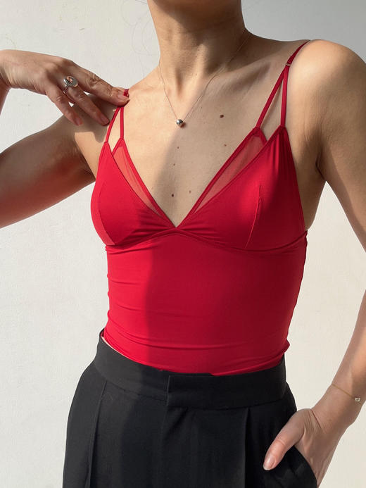 LOAM｜重塑 环保网纱长吊带上衣  [ 水光白 / 烟熏黑 / 象牙肤 / 晴空蓝 / 浓咖棕 ] 商品图2